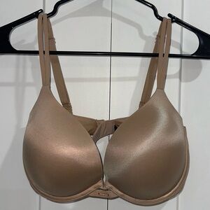 Victorias Secret Very Sexy Pushup Bra 34DDD